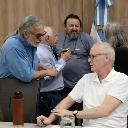 Proyecto K sobre la IA desató la polémica en el Congreso y ya tiene dictamen