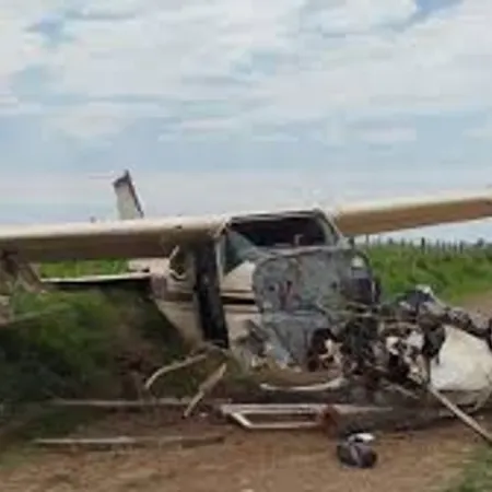 Hallaron cocaína en una avioneta que aterrizó de emergencia en Arequito