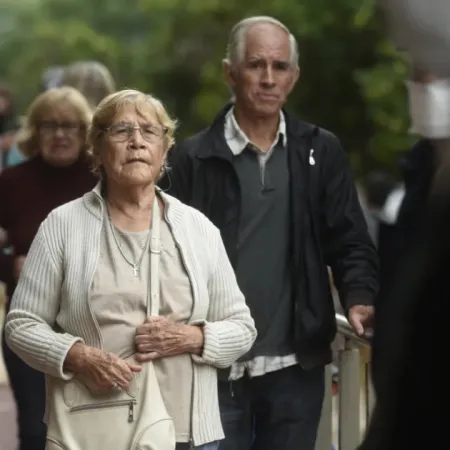 Jubilados solo tendrán aumentos por inflación y sin mejora del bono