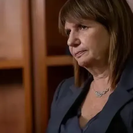 Bullrich anunció que la reforma laboral comenzará a debatirse en diciembre