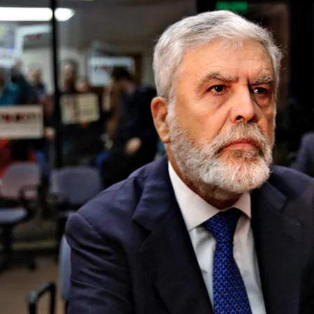 Julio De Vido se entregó en Comodoro Py tras quedar firme su condena por Once