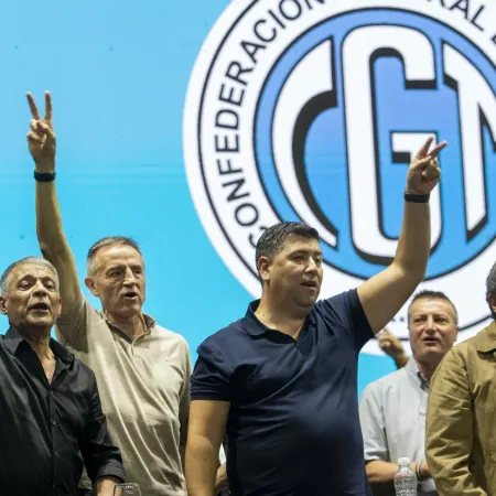 El Gobierno analiza citar a la nueva cúpula de la CGT antes de mandar la reforma laboral