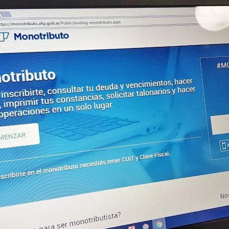 1 de cada 2 personas que perdieron su empleo se refugiaron en el monotributo
