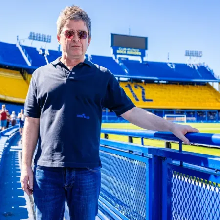 Antes de tocar con Oasis en el Monumental, Noel Gallagher visitó la Bombonera
