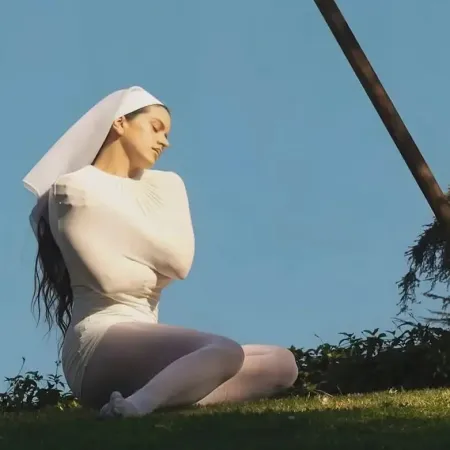 “Desear lo sagrado”: LUX, de Rosalía