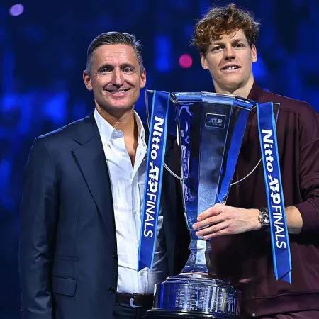 El rey de Turín: Sinner venció a Alcaraz y sigue imbatible en las ATP Finals