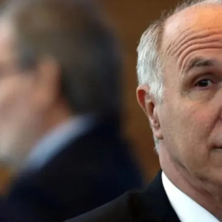 Lorenzetti presiona al tribunal del caso Cuadernos y exige actividad durante el verano