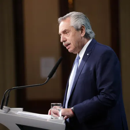 Ratificaron el procesamiento a Alberto Fernández en la causa Seguros: el fallo completo