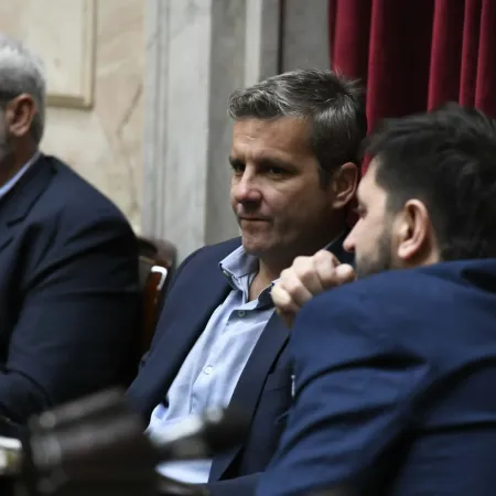 LLA se refuerza: uno por uno, los tres nuevos 'héroes' de Milei en Diputados