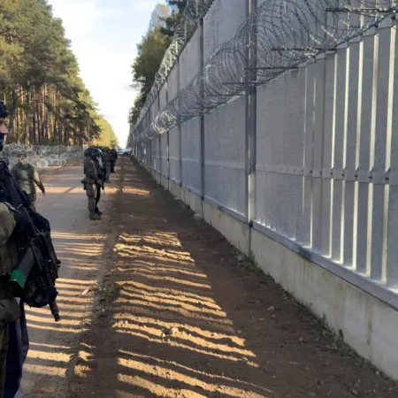 Varsovia despliega tropas y clausura un consulado ruso por el ataque ferroviario