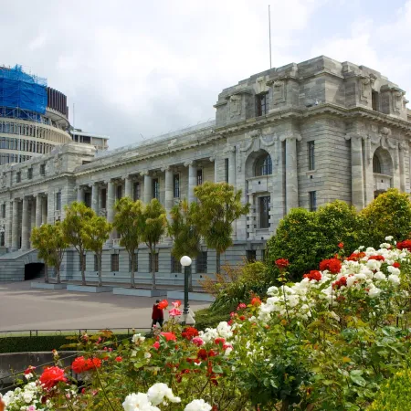 Nueva Zelanda frena nuevos tratamientos hormonales para menores trans