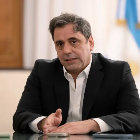 Sueldo millonario para Lisandro Catalán en YPF: ¿es justificable la elección de Milei?