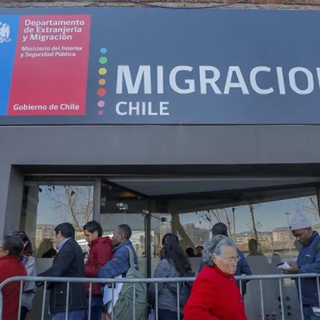 ¿La política migratoria de Chile es efectiva? 69 expulsiones despiertan controversia