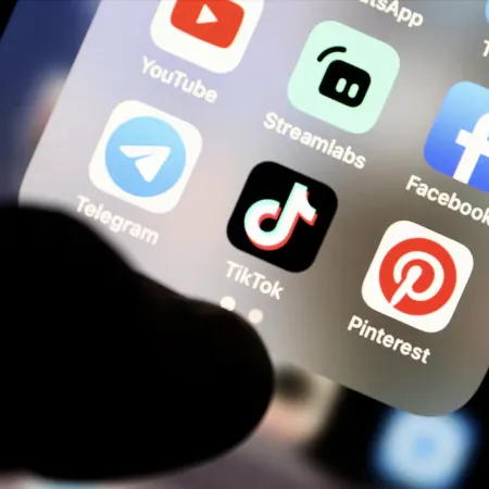 Meta bloqueará Facebook e Instagram a menores de 16 años en Australia