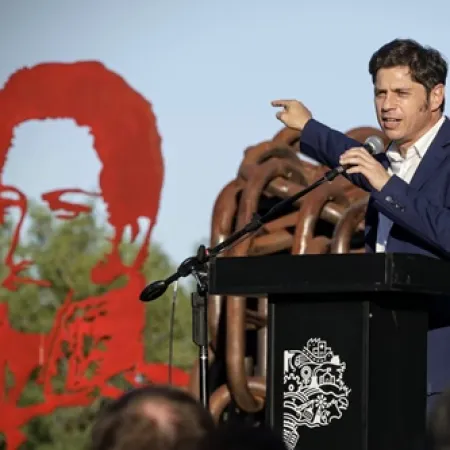 Kicillof acusó a Milei de “sumisión política” y alertó por el acuerdo con EE.UU.