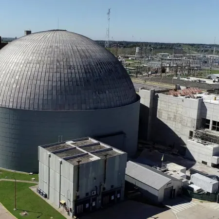 Nuevo obstáculo judicial para Milei: cuestionan venta de Nucleoeléctrica Argentina