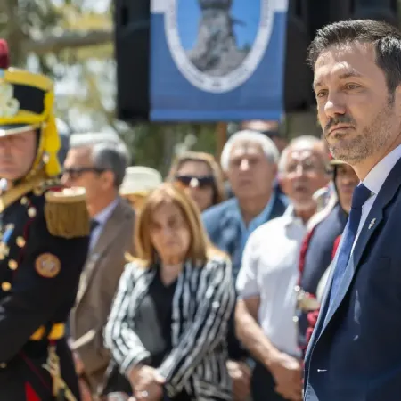 En un contexto de ajuste, el Gobierno inauguró un destacamento de Granaderos en Mendoza