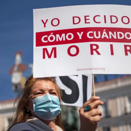 ¿Ley de Eutanasia en Argentina? El proyecto firmado por dos aliados de Milei