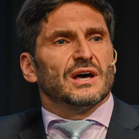 La condición de Pullaro a Santilli para reunirse: ¿se traba la negociación?