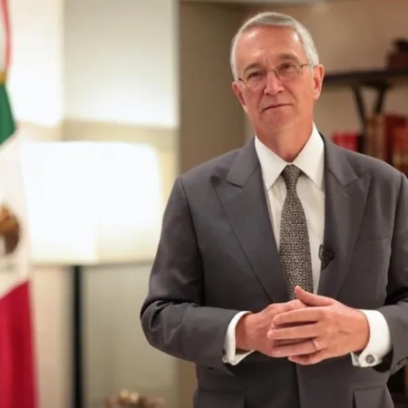 El tenso choque de Salinas Pliego con Hacienda en México: ¿realmente es censura?