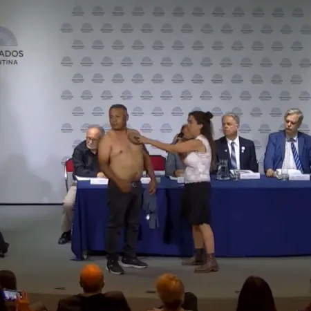 El evento antivacunas en el Congreso desató un terremoto en el PRO