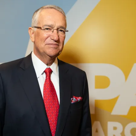 Salinas Pliego denuncia al gobierno mexicano: ¿deuda o juego político?