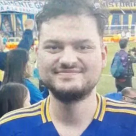 Encontraron muerto a un joven turco desaparecido: tenía puesta una máscara de Spiderman