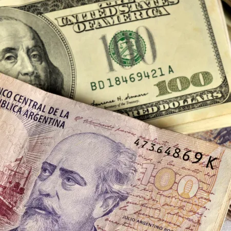 El dólar arranca diciembre a $60 del techo de la banda