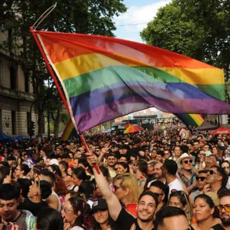 LGBTIQ+: el fuerte mensaje de la multitudinaria Marcha del Orgullo en el Congreso Nacional