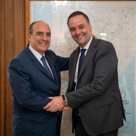 Adorni y Francos avanzan en la transición del Gabinete