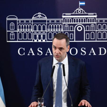 Karina Milei y el respaldo a Adorni que divide al Gobierno