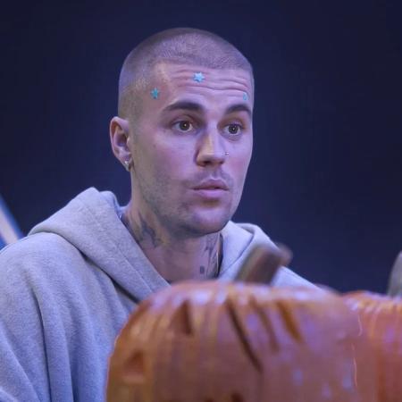 Justin Bieber transmite por Twitch y spoilea su show en Coachella