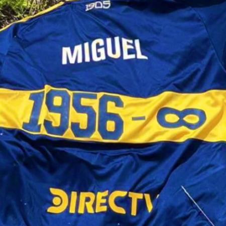 La camiseta de Boca por el homenaje a Russo cayó en un campo uruguayo