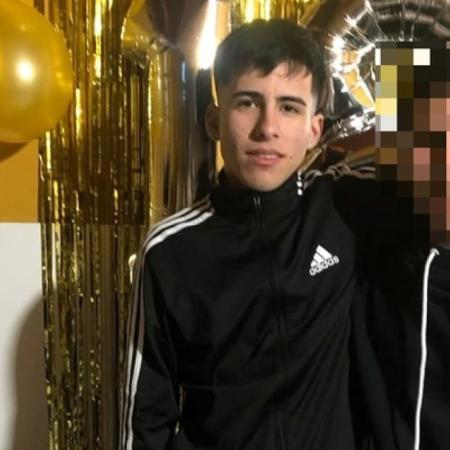 Un joven de 20 años fue asesinado de dos puñaladas y por el crimen buscan a su novia de 16