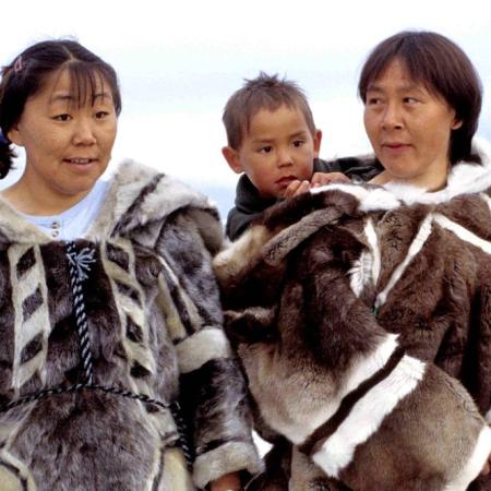 Día Internacional de los Inuit: los guardianes del Ártico frente a la crisis climática