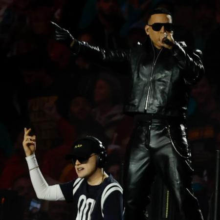 Bizarrap y Daddy Yankee en el entretiempo de la NFL en el Bernabéu: mirá el video