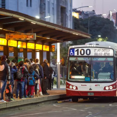 Colectivos, subtes y peajes: otro aumento fuerte desde diciembre