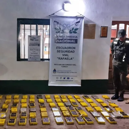 Un auto de cocaína: un perro descubrió más de 105 kilos de cocaína ocultos en el baúl y los zócalos