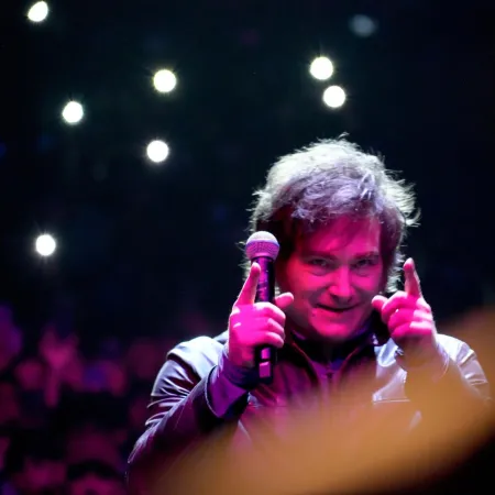 La encuestadora que más erró en PBA ahora pronostica un Milei imparable en 2027