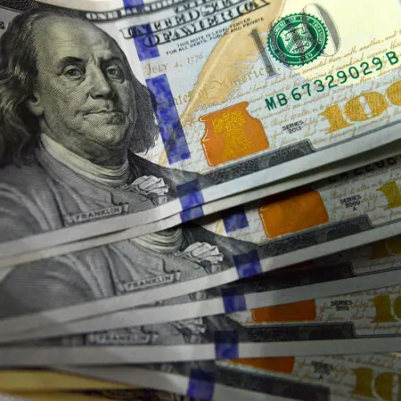 Dólar hoy: el CCL abre por debajo de los $1.500