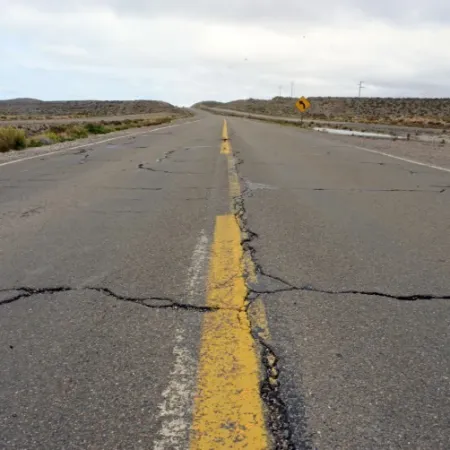 Milei y su motosierra: la dura decisión de Santa Cruz sobre las rutas nacionales