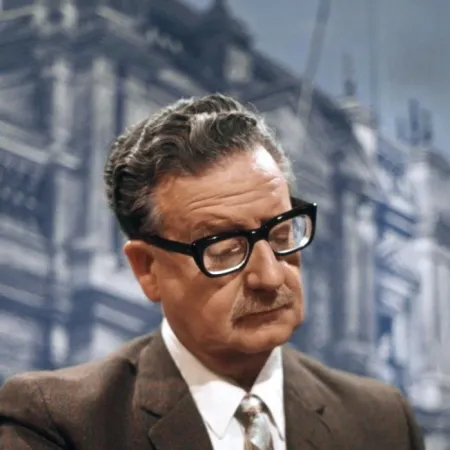 Congreso de Chile dejó afuera a la Fundación Allende y se abrió otra batalla