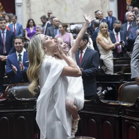 El 'feminismo' de una diputada K: se burló de Virginia Gallardo por su ropa y Ricardo Fort