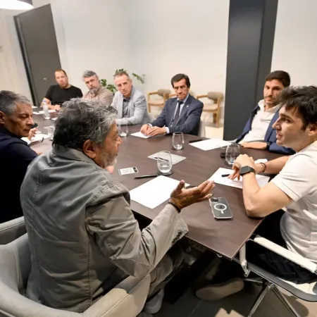 La CGT rechaza la reforma laboral y teje acuerdos con la oposición