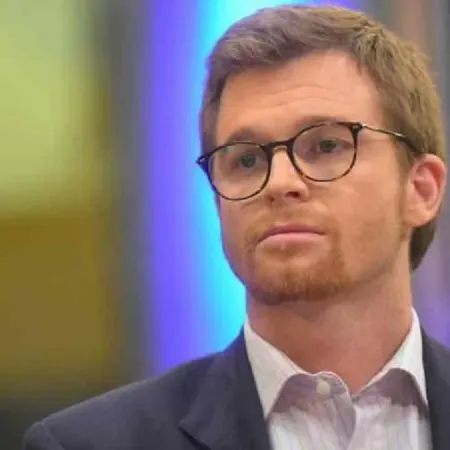 Nicolás Massot acusó a Milei de portarse “como un barrabrava”