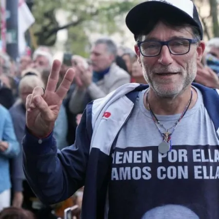 El padre “Paco” Olveira cuestionó el informe sobre la baja de la pobreza