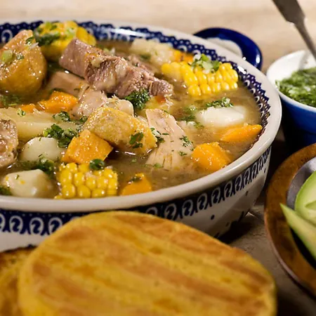 Sancochos y frijoles contra el olvido: cómo un libro cambió la memoria en Colombia