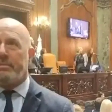 Tensión en CABA: por qué Waldo Wolff le dio la espalda a una legisladora del Partido Obrero