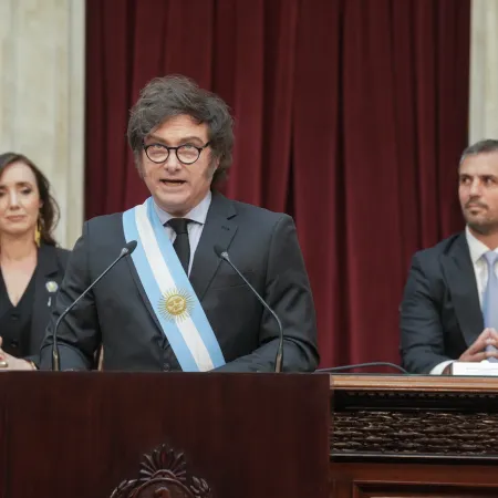 Oficial: el proyecto completo de reforma laboral que Milei mandó al Congreso