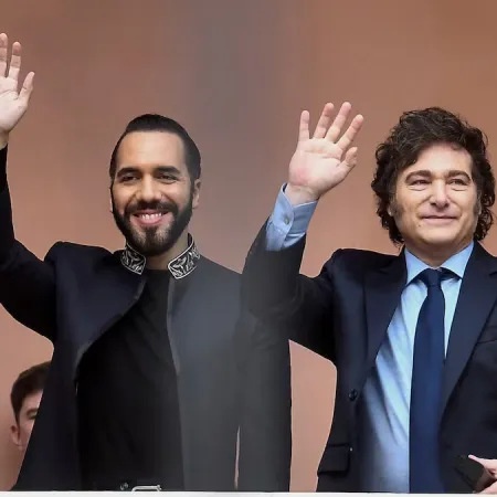 Jubilaciones al límite: el modelo de Argentina y El Salvador enfrenta una prueba clave